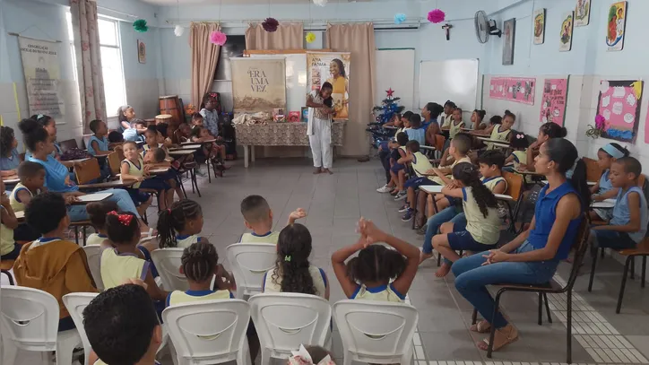 Projeto "Era uma vez..." no Centro Educacional Paulo VI, localizado no bairro de Valéria, na capital baiana