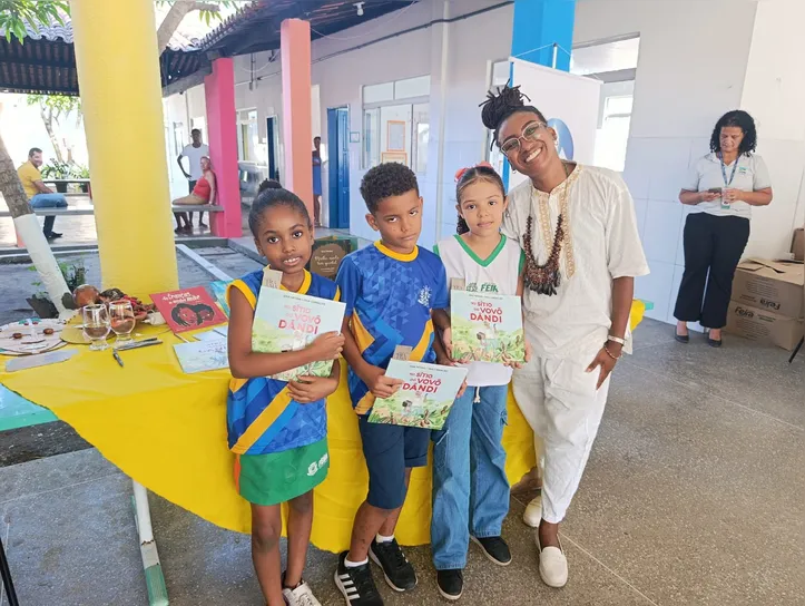 Escola Maria da Glória Carvalho Bahia, em Feira de Santana