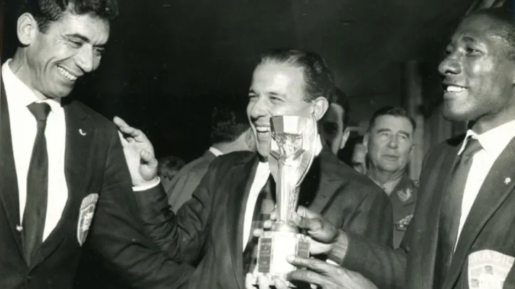 Presidente João Goulart recebe Nilton Santos e Djalma Santos