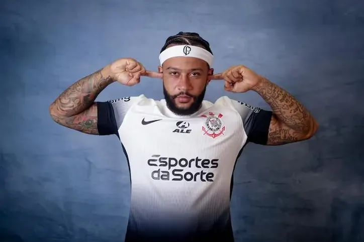 Memphis Depay, atacante do Corinthians