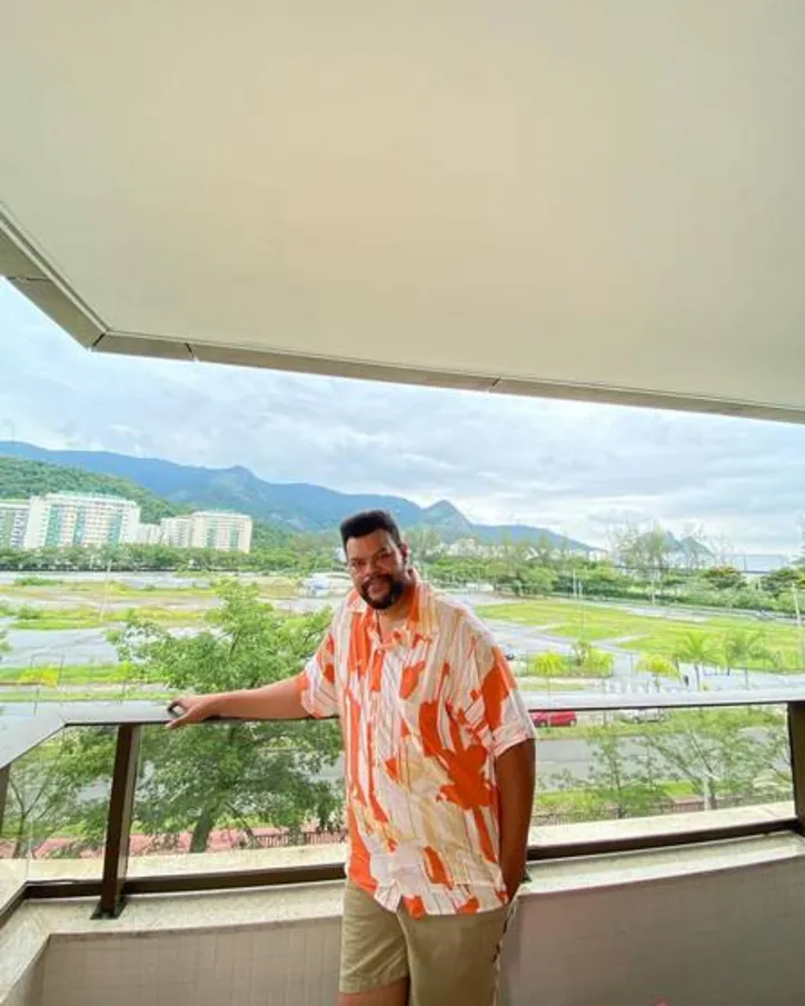 Imagem ilustrativa da imagem Saiba como é o apartamento de luxo onde vive Babu Santana, do BBB 26