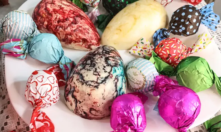 Mercado prevê retração na venda de ovos em função do preço elevado do cacau.