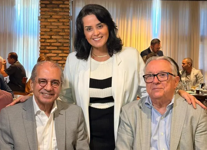 Dora Nunes recepciona Roberto Sá Menezes e Renilson Rehen em evento promovido pela FESFBA