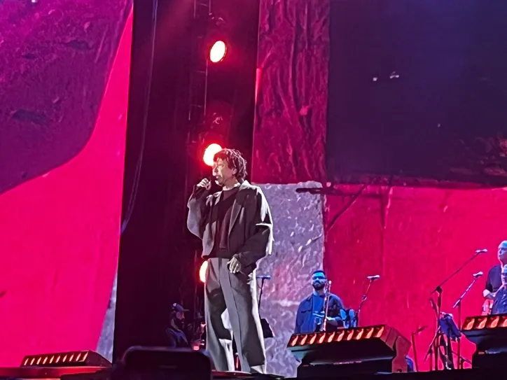 Djavan deu o start na sua turnê nacional 'Djavanear 50 anos', nesta sexta-feira, 8, no Allianz Parque, em São Paulo.