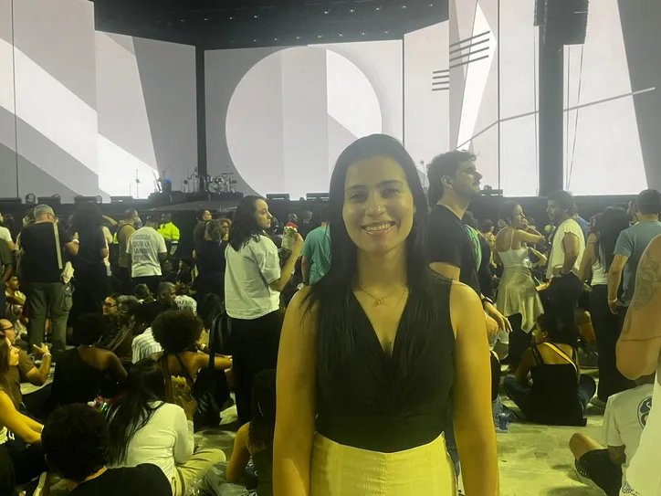Ana Catarine, de 23 anos, começou a gostar do artista por influência do pai
