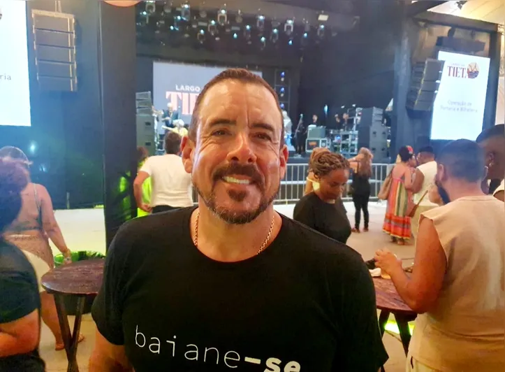 Gegê Magalhães foi prestigiar o novo Largo da Tieta no Pelô