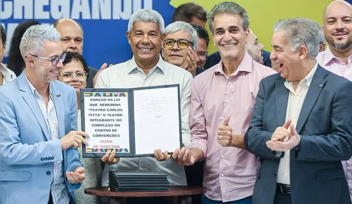 Sanção da lei durante agenda em Feira de Santana