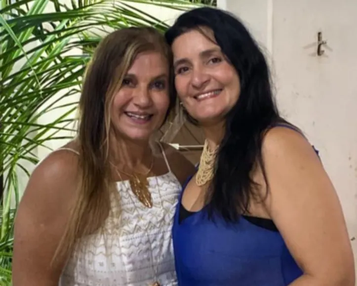 Ana Cláudia Queiroz e Fabiana Barcellos Mattos celebram o reencontro com afeto e história compartilhada