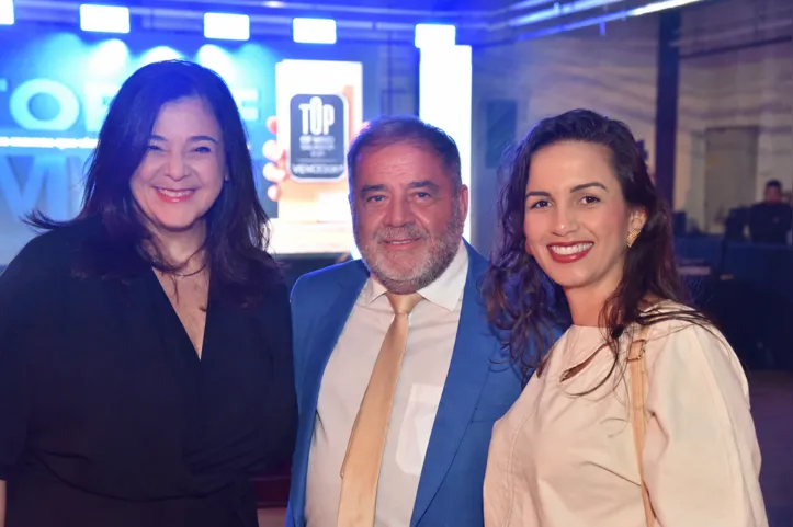 Enio Carvalho com Luciana Buck e Alécia Pereira (SEMDEC)