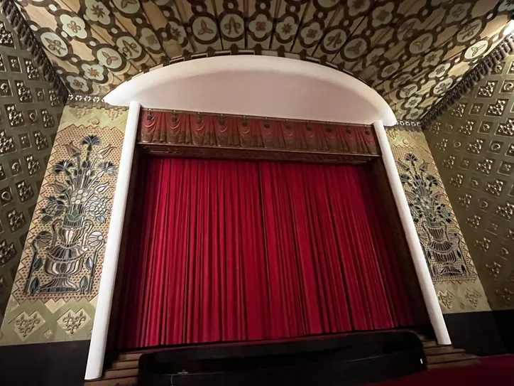 Imagem ilustrativa da imagem Tour do Oscar: veja como o Recife se transformou para O Agente Secreto