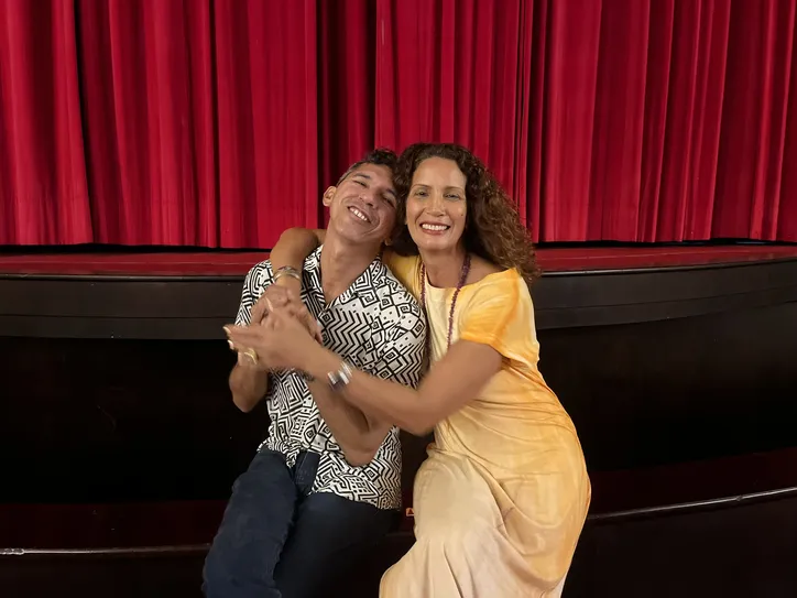 Os atores pernambucanos Rubens Santos (Natalício) e Fabiana Pirro (Doutora Inês)