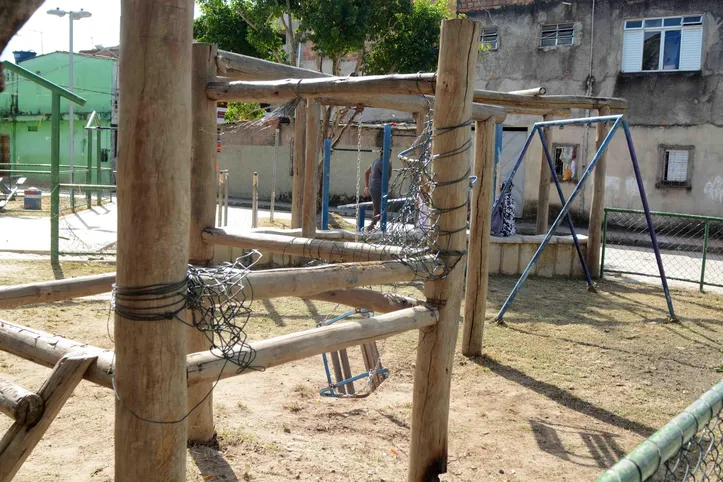 A praça no Largo do Papagaio foi vandalizada uma semana depois de ser entregue