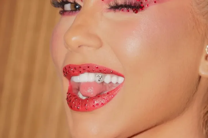 Imagem ilustrativa da imagem Virginia homenageia Vini Jr. em parte inesperada do corpo; veja