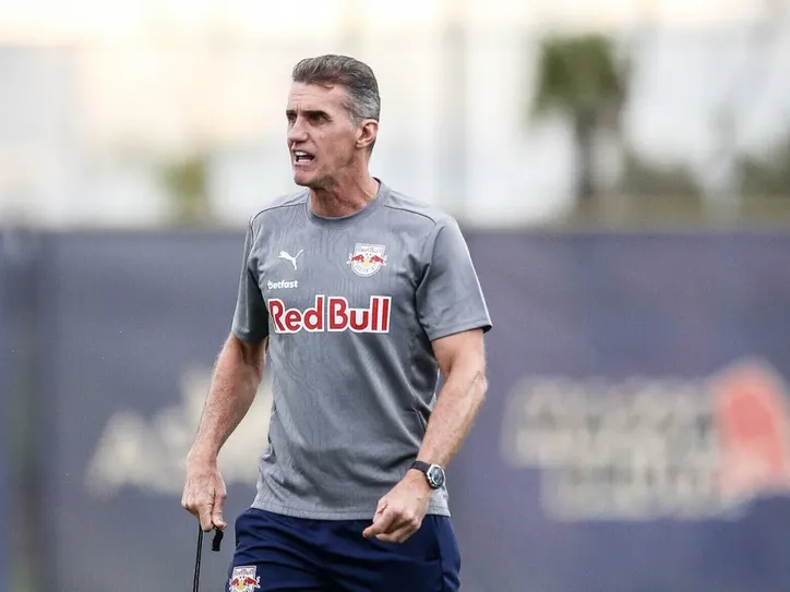 Vagner Mancini, técnico do Bragantino