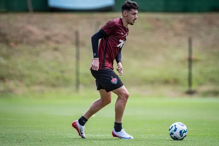 Claudinho pelo Vitória