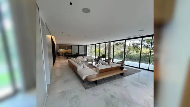 Mansão de Zé Felipe