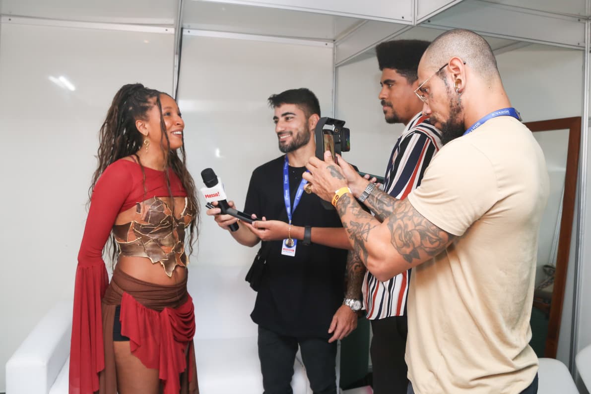 Nabiyah Be em entrevista ao A TARDE