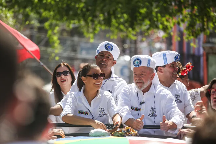 Presidente Lula no desfile cívico do 2 de julho