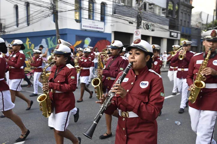 Fanfarras na Av. 7 de setembro