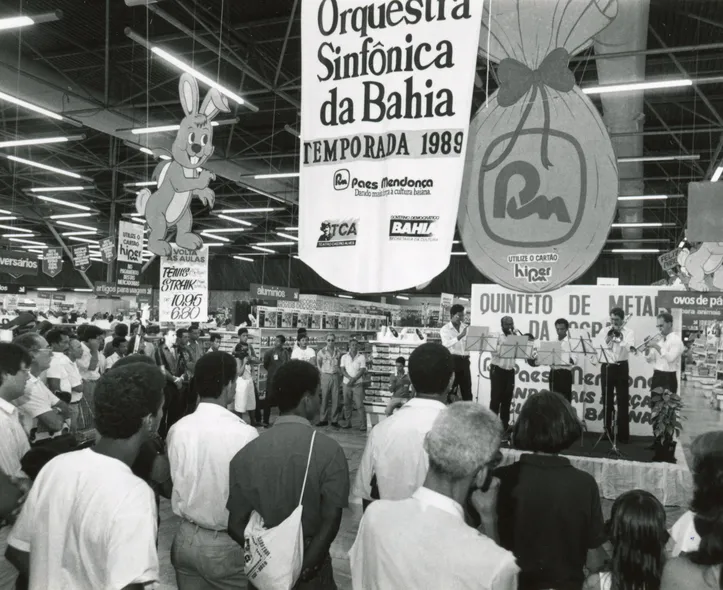Apresentação do Quinteto de Metais da Osba em um supermercado em 1989