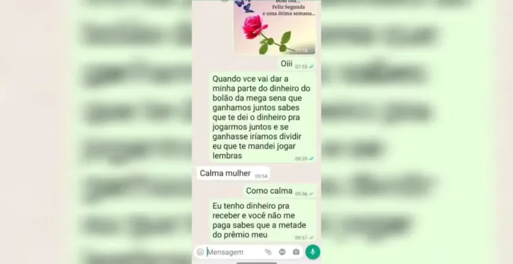 Conversa que mostra a mulher cobrando a parte do prêmio