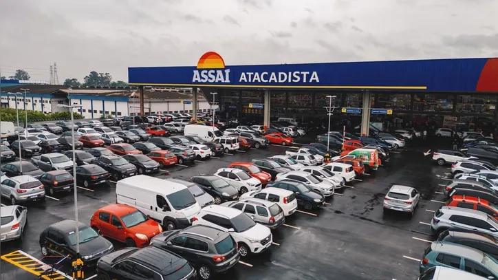 Unidade do Assaí da aveinda Paralela
