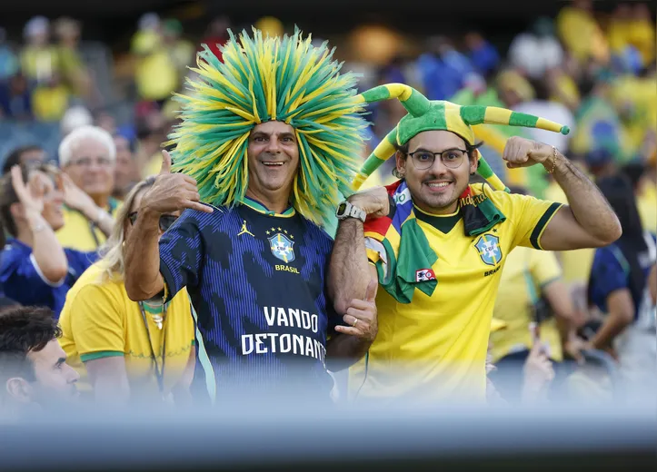 Torcedores durante jogo do Brasil na Copa