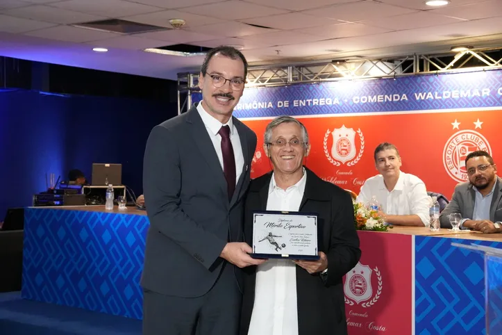 Entrega do Diploma do Mérito