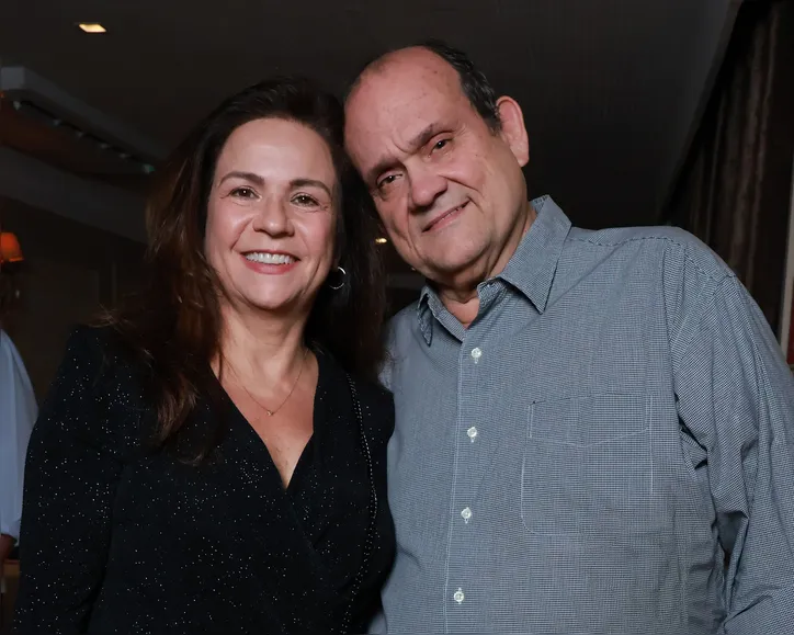 Verônica e Ademar Lemos celebram 63 anos de tradição, sabor e encontros no Chez Bernard