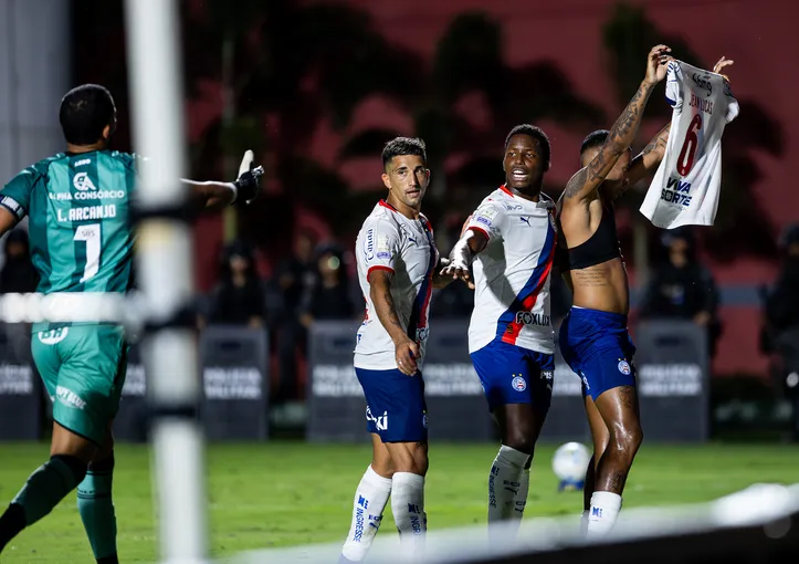 Confusão após comemoração de Jean Lucas no BaVi