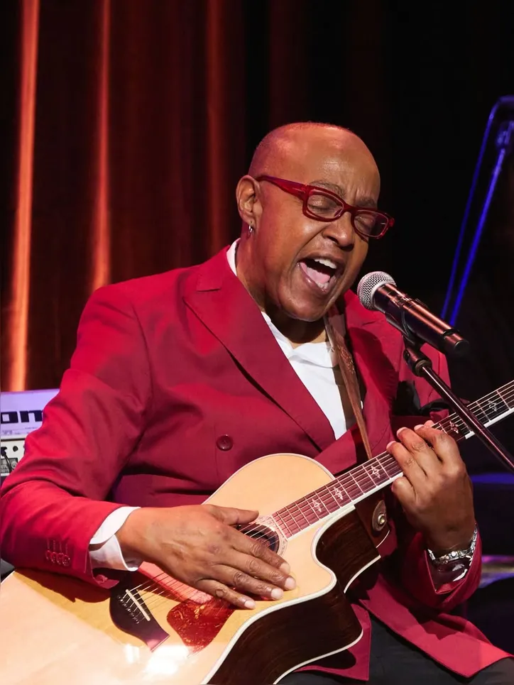 Peabo Bryson