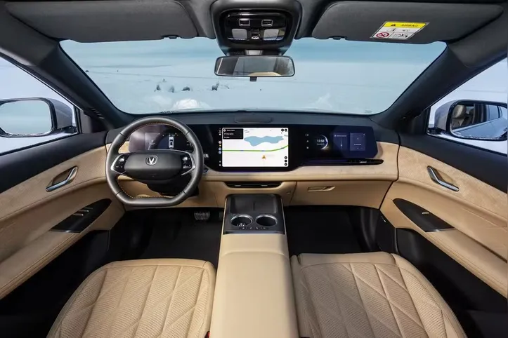 Interior da Caoa Changan CS75 Plus