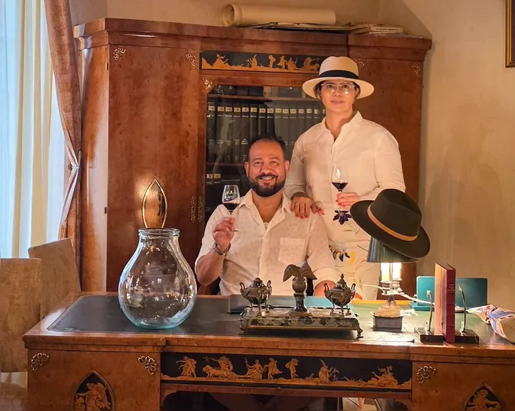 Alan e Deborah Fontes brindam à temporada francesa, entre sabores, paisagens e experiências inesquecíveis