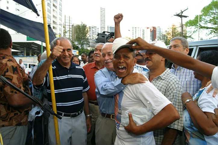 Paulo Souto, César Borges e ACM em carreata de campanha