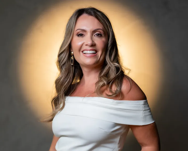 Rebecca Lyrio participa do maior festival de criatividade e marketing do mundo
