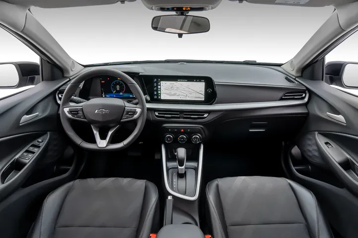 Interna do Chevrolet lança Onix Plus 2027