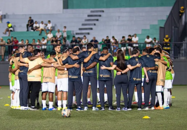 Feira FC em concentração