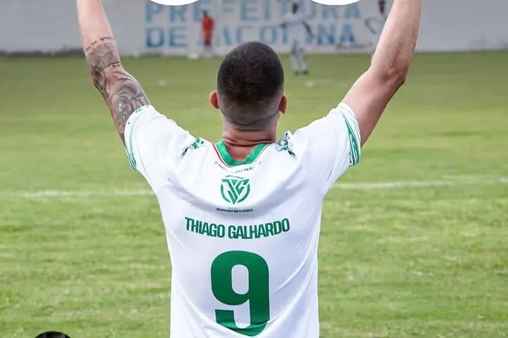 Galhardo pelo Feira FC