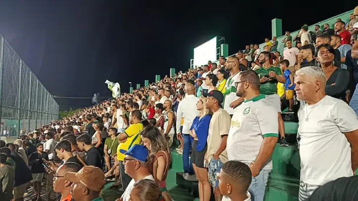 Torcida do Feira FC