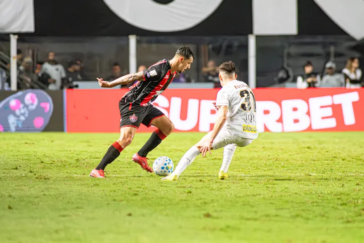 Vitória e Santos pelo Brasileirão
