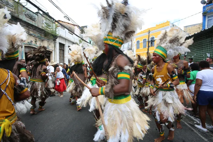 Guaranis de Itaparica no Cortejo do Caboclo e da Cabocla