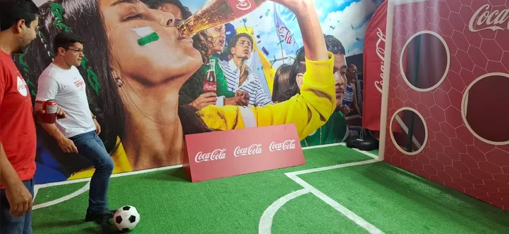 Imagem ilustrativa da imagem Copa além da Copa: os pontos de troca de figurinhas em Salvador
