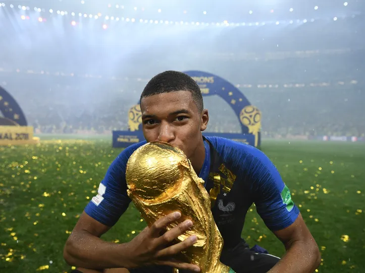 Kylian Mbappé busca mais uma Copa do Mundo para a França