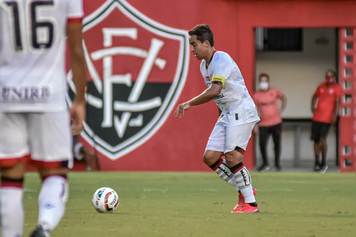 Jadson em ação pelo Vitória na temporada 2022