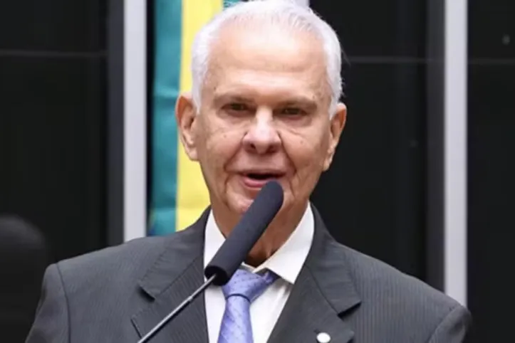 Deputado José Carlos Araújo.