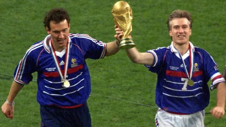 Deschamps campeão do mundo em 1998