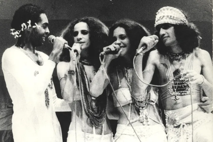 Show com os baianos Gilberto Gil, Maria Bethânia, Gal Costa e Caetano Veloso no Teatro Castro Alves em 1976