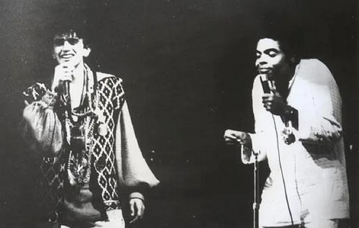 Caetano Veloso e Gilberto Gil no show histórico 'Barra 69'