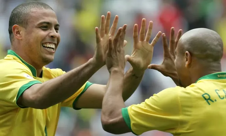 Imagem ilustrativa da imagem Dia do Amigo: confira 5 grandes amizades da história do futebol mundial