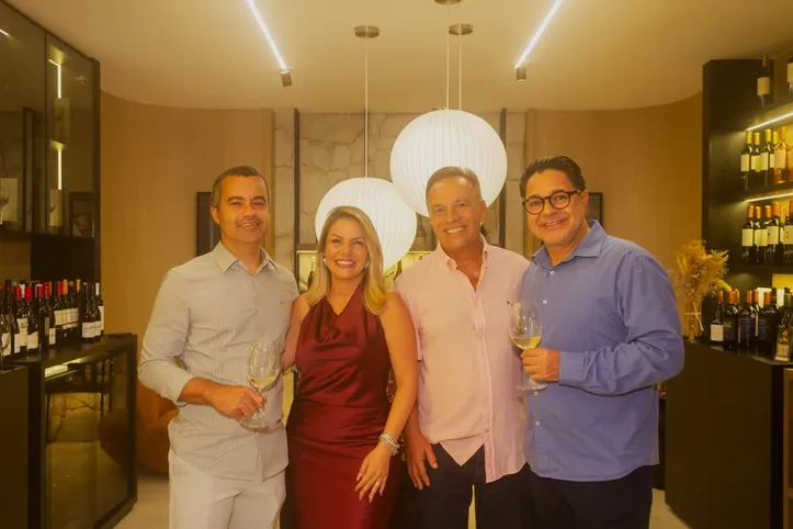 Marcio Santos, Tatiane Rôde, César Costa e Elivam Assunção